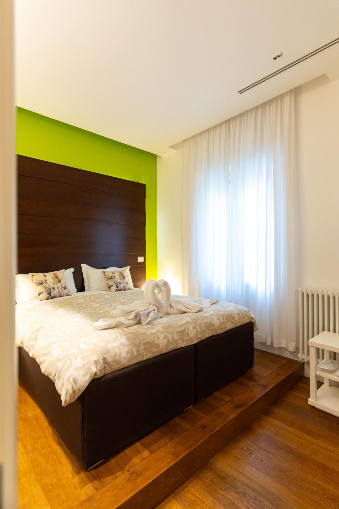 Ihh Suites Rom Exteriör bild